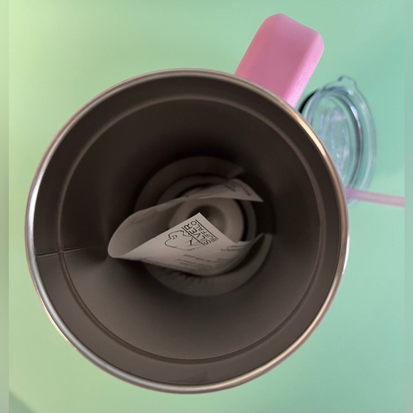 Hello Kitty Waving Pink Stainless Steel Tumbler with Handle and Straw, 40 Ounces - Picture 5 of 10